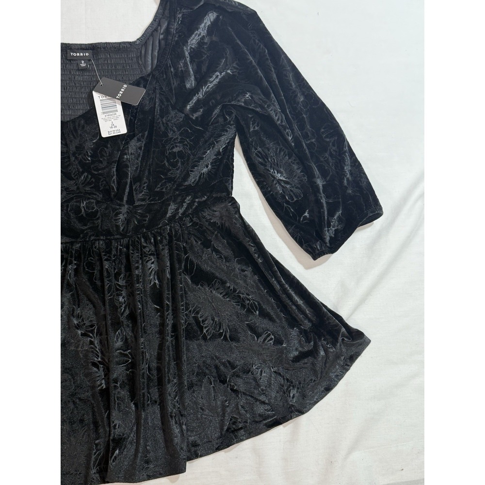 Torrid Blouse Womens Sz 2 Black Velvet Peplum Boho Sweetheart Smocked 18-20 NWT - Picture 4 of 6